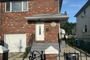 137-31 167th St, Jamaica, NY 11434 - Photo 2