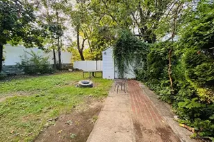 176-29 80th Dr, Jamaica, NY 11432 - Photo 2