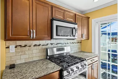 22 Maple Drive, Amityville, NY 11701 - Photo 12