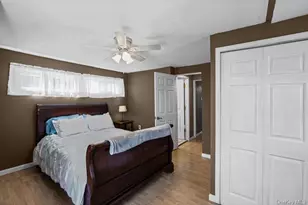 22 Maple Dr, Amityville, NY 11701 - Photo 20