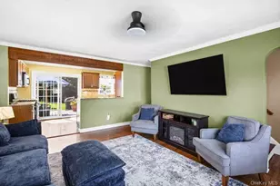 22 Maple Dr, Amityville, NY 11701 - Photo 6