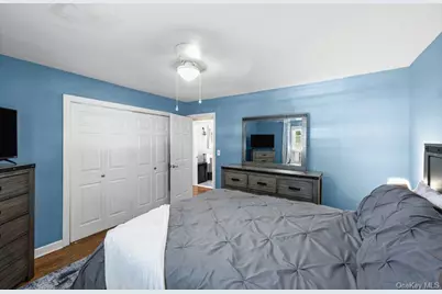 22 Maple Drive, Amityville, NY 11701 - Photo 24