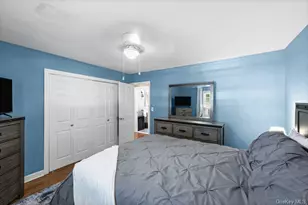 22 Maple Dr, Amityville, NY 11701 - Photo 24