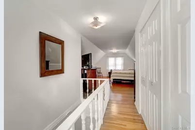 26919 81st Avenue, New Hyde Park, NY 11040 - Photo 20