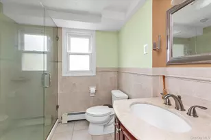 14 Edwards Pl, Valley Stream, NY 11580 - Photo 14