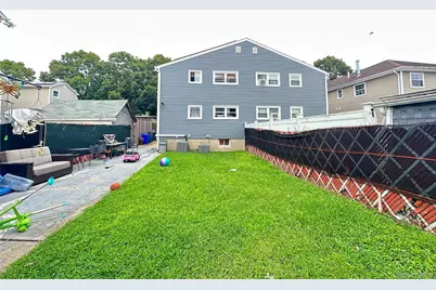 10914 142nd Street, Jamaica, NY 11435 - Photo 2