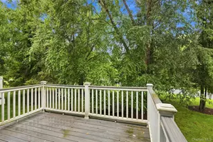 103 Kensington Ct, Brewster, NY 10509 - Photo 32