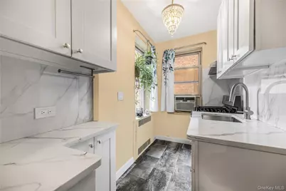 2190 Boston Road #4G, Bronx, NY 10462 - Photo 8