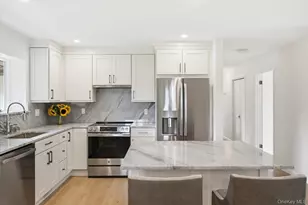 177 Herricks Ln, Jamesport, NY 11947 - Photo 6
