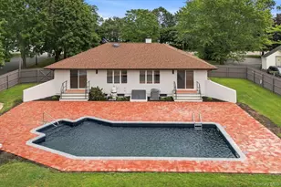 177 Herricks Ln, Jamesport, NY 11947 - Photo 2