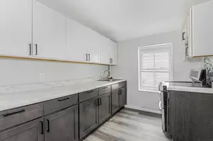 81 Washington St, Poughkeepsie, NY 12601 - Photo 2