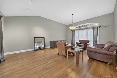 3 Pond Ridge Road, Woodbury, NY 11797 - Photo 2