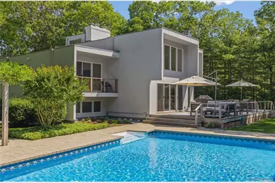 19 Woodland Way, Quogue, NY 11959 - Photo 2