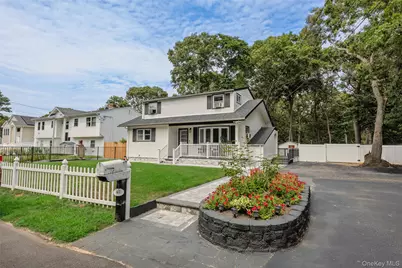65 Carr Lane, Coram, NY 11727 - Photo 4