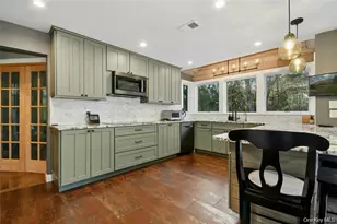 7 Waterview Dr, Port Jefferson, NY 11777 - Photo 6