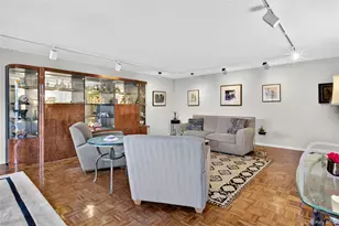12 Bond St, Great Neck, NY 11021 - Photo 10