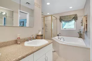 14 Tree Hollow Ln, Dix Hills, NY 11746 - Photo 32