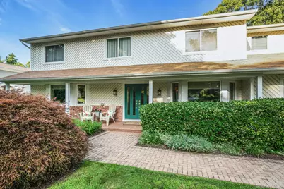 14 Tree Hollow Lane, Dix Hills, NY 11746 - Photo 4