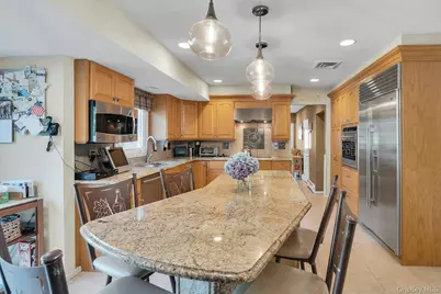 14 Tree Hollow Lane, Dix Hills, NY 11746 - Photo 20