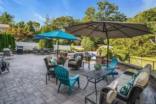 14 Tree Hollow Ln, Dix Hills, NY 11746 - Photo 44