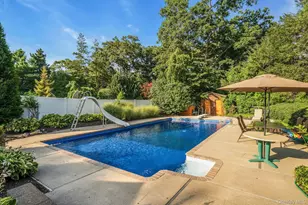 14 Tree Hollow Ln, Dix Hills, NY 11746 - Photo 46
