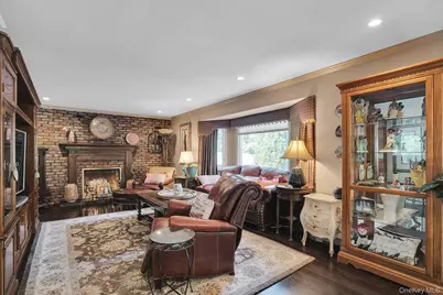 14 Tree Hollow Lane, Dix Hills, NY 11746 - Photo 22