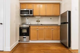 167-10 Crocheron Ave, Flushing, NY 11358 - Photo 4
