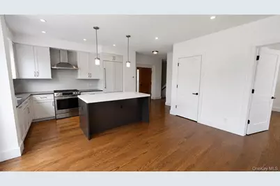 422 E Boston Post Road #101, Mamaroneck, NY 10543 - Photo 2