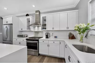 4 Village Drive #4, East Islip, NY 11730 - Photo 14