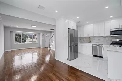 48 Cliff Avenue, Hempstead, NY 11550 - Photo 8