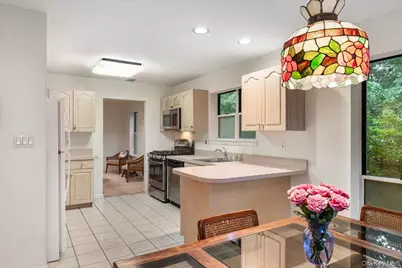 38 Larkspur Lane, Commack, NY 11725 - Photo 4