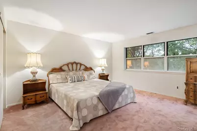 38 Larkspur Lane, Commack, NY 11725 - Photo 10