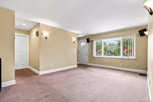 3905 Clove Ct, Seaford, NY 11783 - Photo 8