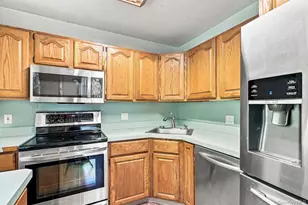 3905 Clove Ct, Seaford, NY 11783 - Photo 14
