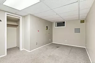 3905 Clove Ct, Seaford, NY 11783 - Photo 24