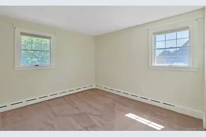 19 Wall Avenue, Valhalla, NY 10595 - Photo 28