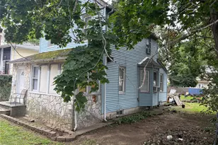 88 Colonial Ave, Freeport, NY 11520 - Photo 2