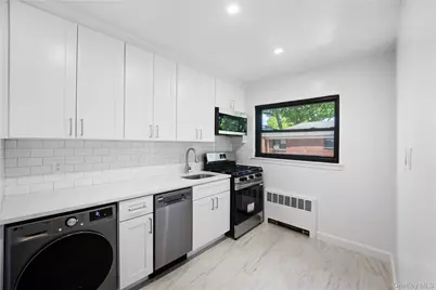 73-25 220th Street #137A2, Oakland Gardens, NY 11364 - Photo 2