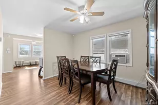109 Laurel St, Patchogue, NY 11772 - Photo 10