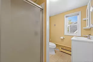 109 Laurel St, Patchogue, NY 11772 - Photo 32