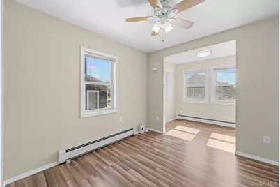 109 Laurel Street, Patchogue, NY 11772 - Photo 20