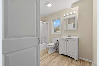 109 Laurel Street, Patchogue, NY 11772 - Photo 22