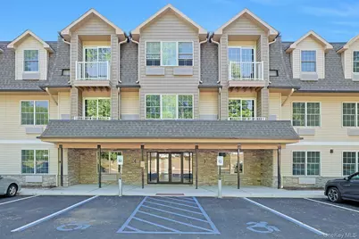 962 S Route 9W #306, Congers, NY 10920 - Photo 2