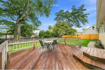 23 Roy Avenue, West Islip, NY 11795 - Photo 20