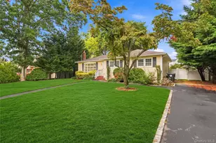 23 Roy Ave, West Islip, NY 11795 - Photo 2