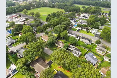 23 Roy Avenue, West Islip, NY 11795 - Photo 26