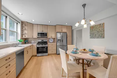 1390 Broadway #119, Hewlett, NY 11557 - Photo 8
