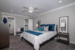 5000 Townhouse Dr, Coram, NY 11727 - Photo 12