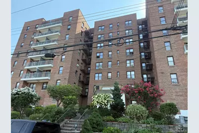 678 Warburton Avenue #4F, Yonkers, NY 10701 - Photo 1