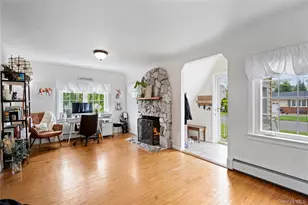 306 McCall Ave, West Islip, NY 11795 - Photo 6